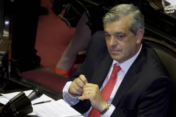 Domínguez atacó a la “elite judicial y mediática”