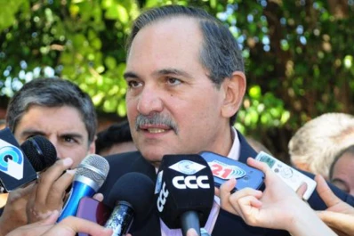 Habrá un buen aumento de sueldo para los estatales, anticipó Alperovich