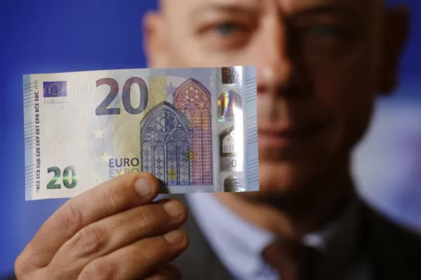 Europa presentó un nuevo billete de 20 euros