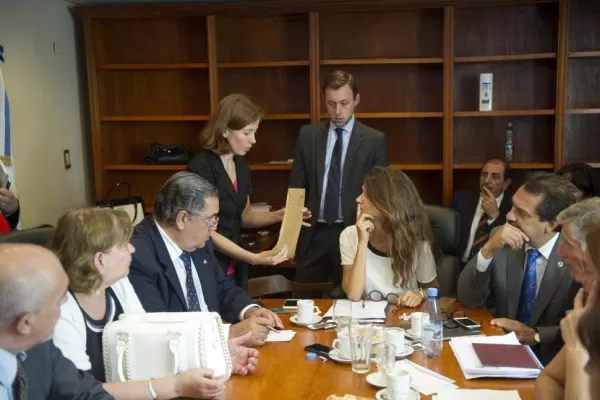 Peritos intervendrán por la polémica del concurso del CAM