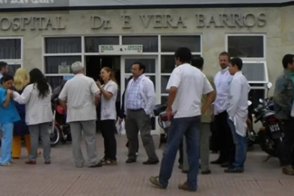 Médicos de La Rioja marchan mañana, en reclamo de mejoras salariales