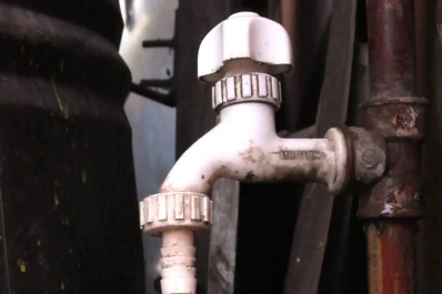 El Siprosa recogió muestras  del agua de Yerba Buena