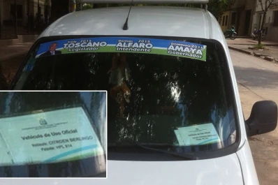 ¿Un vehículo de uso oficial con avisos proselitistas y en infracción?