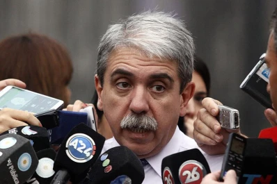 Aníbal Fernández ratificó que quiere suceder a Cristina Fernández, en su primera conferencia