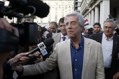 Vázquez asume la presidencia de Uruguay