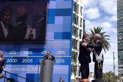 Boudou fue recibido con abucheos en Montevideo