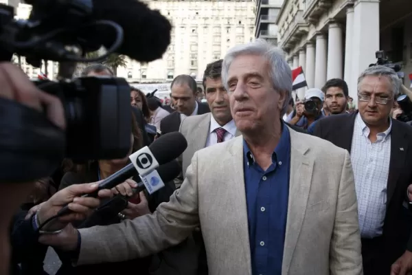Vázquez asume la presidencia de Uruguay