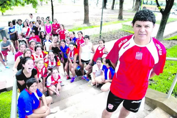 El papá del fútbol femenino