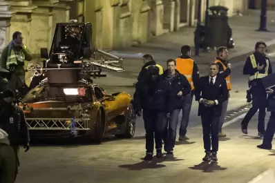 James Bond va de la infancia al amor de una mujer madura