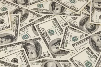 En una jornada sin cambios, el dólar blue retrocedió a $12,85