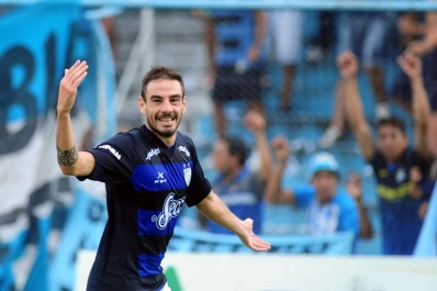 Atlético le ganó 3 a 1 a Villa Dálmine, en el Monumental