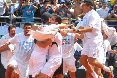 Delbonis consiguió la hazaña y Argentina sigue en la Copa Davis