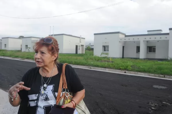 Altuve dice que no hubo estafa con  las viviendas