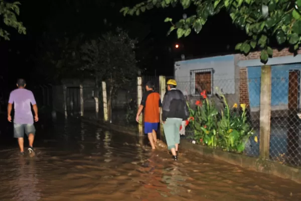 La UNT se puso a disposición del gobierno por las inundaciones