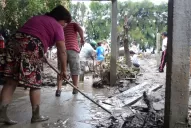 De a poco, baja el agua en los pueblos afectados por las inundaciones