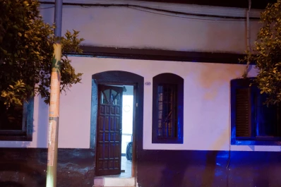 Maniataron, golpearon y robaron a una mujer de 87 años