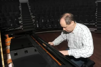 Buffo estrena repertorio con el estilo de la bravura