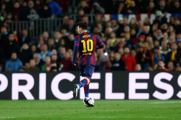 Con caños y gambetas, Messi maravilló a Guardiola y al mundo