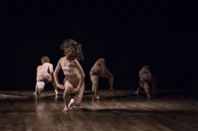 Teatro y danza se mezclan al son de la cumbia santafesina