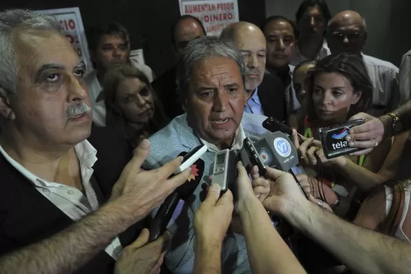 Bancarios se sumarían al paro de UTA