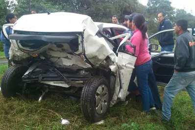 El violento accidente en la autopista Raúl Leccese, en fotos
