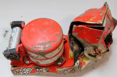 Uno de los pilotos del avión quedó fuera de la cabina antes de caer en los Alpes