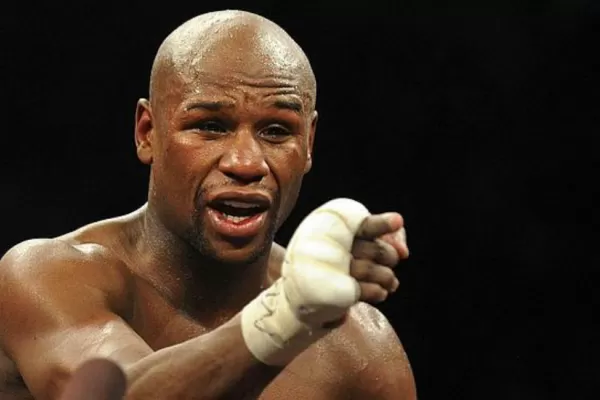 Aseguran que un sparring noqueó a Mayweather mientras entrenaba para Pacquiao