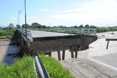 Priorizarán la reparación del puente del río Lules