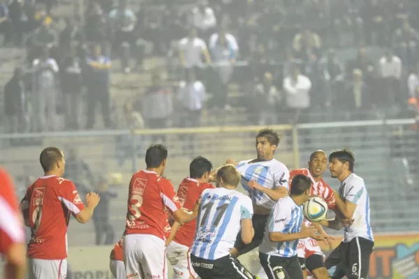 Azconzábal : “que se tiren de cabeza”