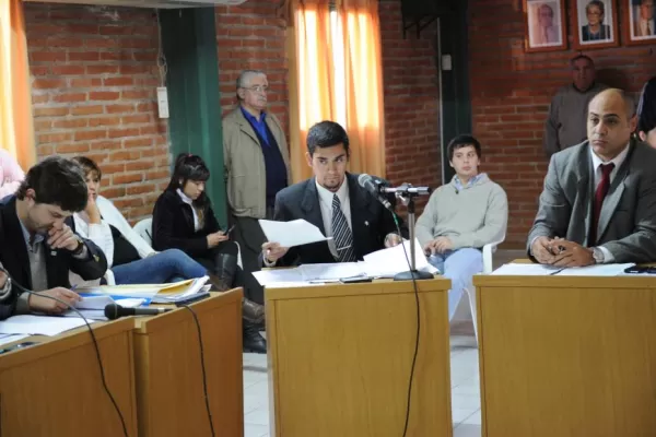 El macrismo afirma que Toledo “negrea” a los municipales