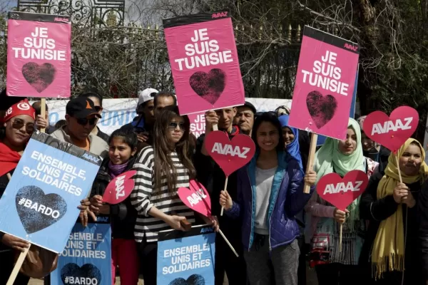 Multitudinaria marcha en Túnez contra el terrorismo