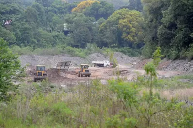 La UNT acusa a Toledo de ser el  único que saca áridos del río Muerto