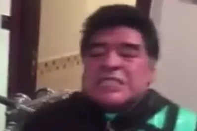 Diego Maradona demostró sus habilidades en el boxeo