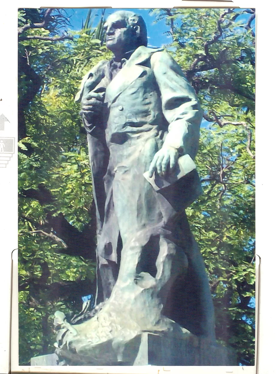 DOMINGO FAUSTINO SARMIENTO. Bronce del escultor Auguste Rodin, que se inauguró en 1900 en el parque 3 de Febrero. Presidió la ceremonia el general Julio Argentino Roca. la gaceta / archivo