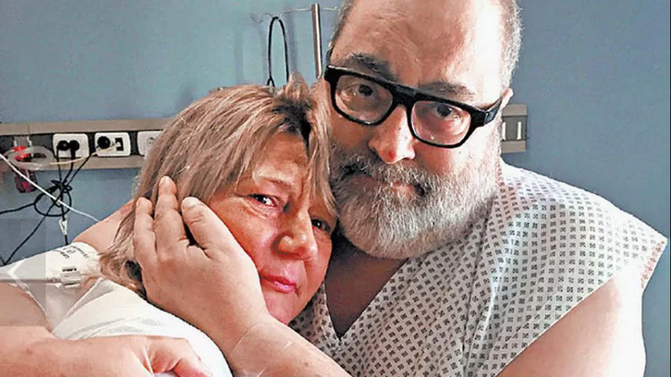 La emotiva foto de Lanata y la mujer que le donó el riñón