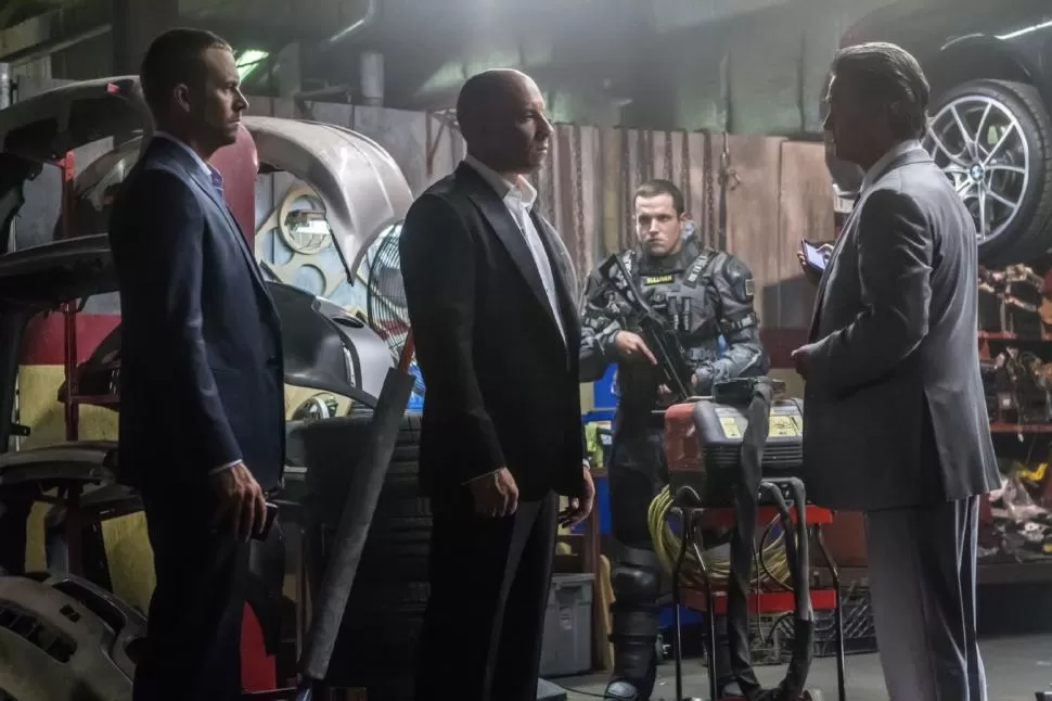 PARA EL RECUERDO. Paul Walker y Vin Diesel, en una de las pocas escenas tranquilas de la película.   