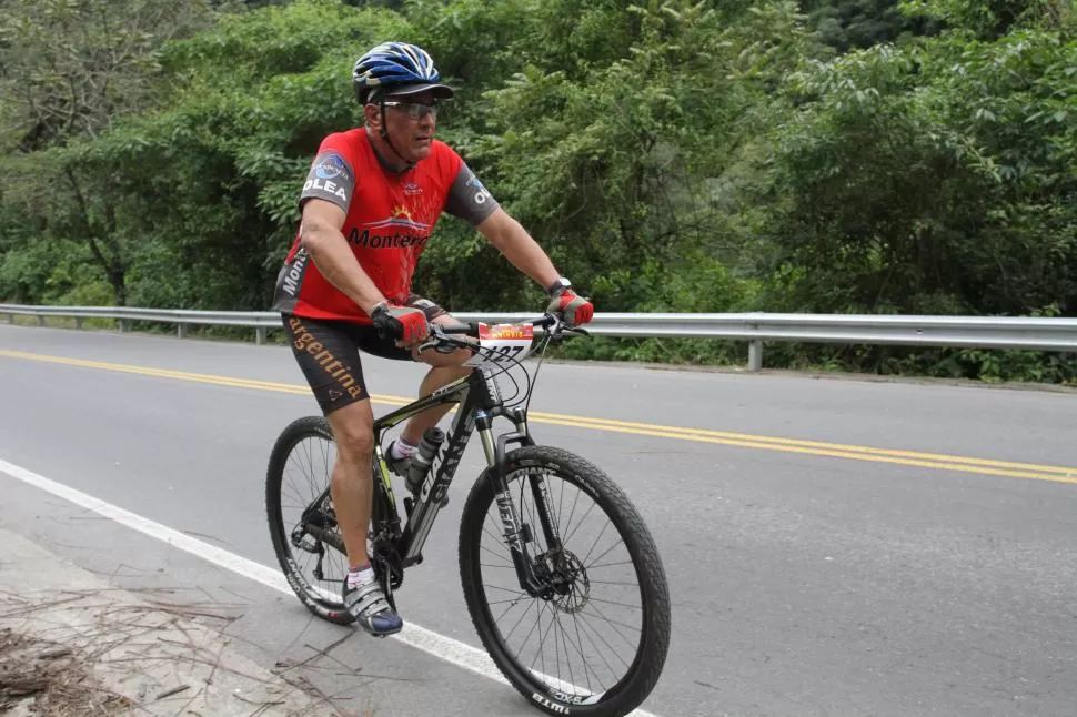 DEPORTE. El intendente Olea (foto) es un confeso aficionado al ciclismo. foto gentileza / michelin andújar