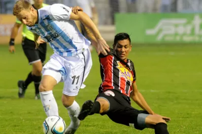 Atlético le ganó a Chacarita 2 a 1