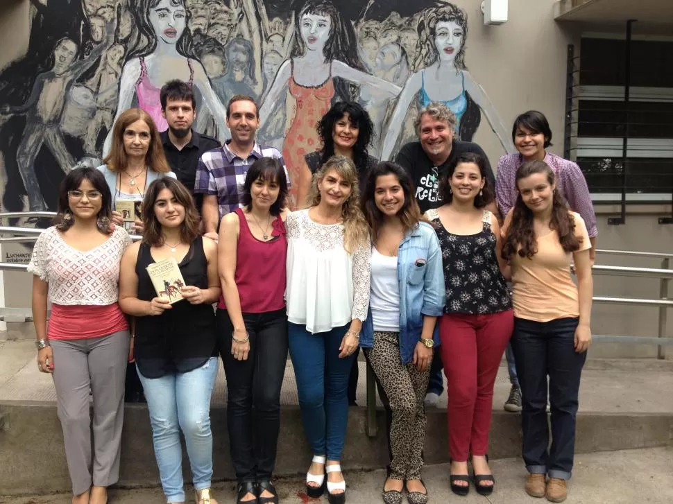 EN EL VIRLA. Investigadores y alumnos de Letras organizan el homenaje al Quijote que se realizará el 27 y 28 de abril. Maratones, teatro y mucho más.  