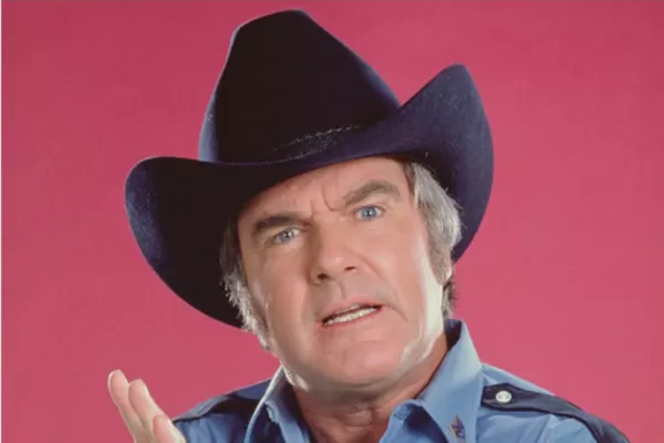 Falleció James Best, el legendario Sheriff de los “Dukes de Hazzard”