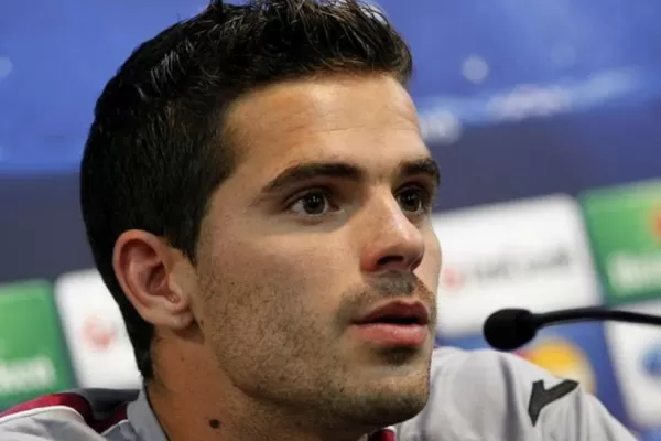 Fernando Gago renovó su contrato con Boca