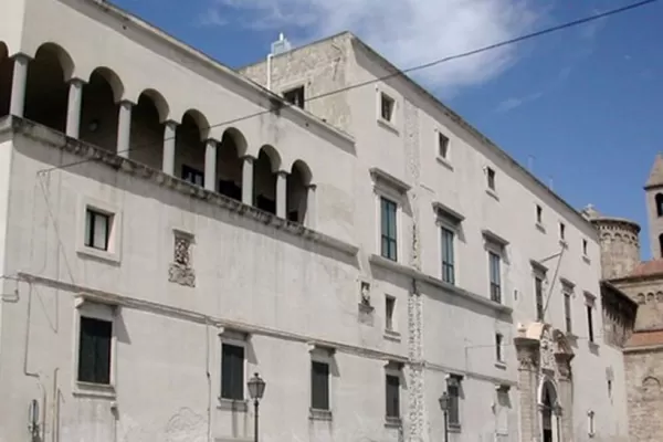 Destapan red de sacerdotes que grababa y transmitía orgías homosexuales