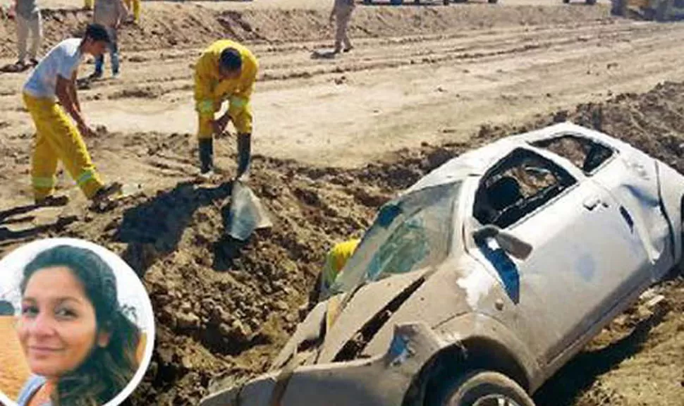 TRAGEDIA. El auto de la docente terminó en una zanja. FOTO DE ELLIBERAL.COM.AR