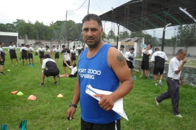 Godoy superó el estrés y dirigió el entrenamiento