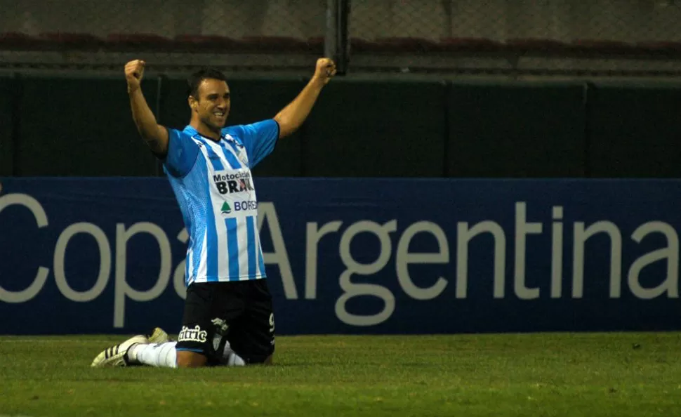 INFABLIBLE. Garavano vivió una noche inolvidable por la Copa Argentina con el Decano. (FOTO LA GACETA)