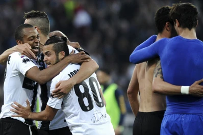 Parma dio la sorpresa y frenó a Juventus