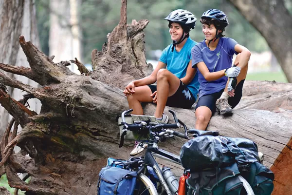 Recorrieron 12.000 kilómetros en bici para fomentar el uso de la energía sustentable