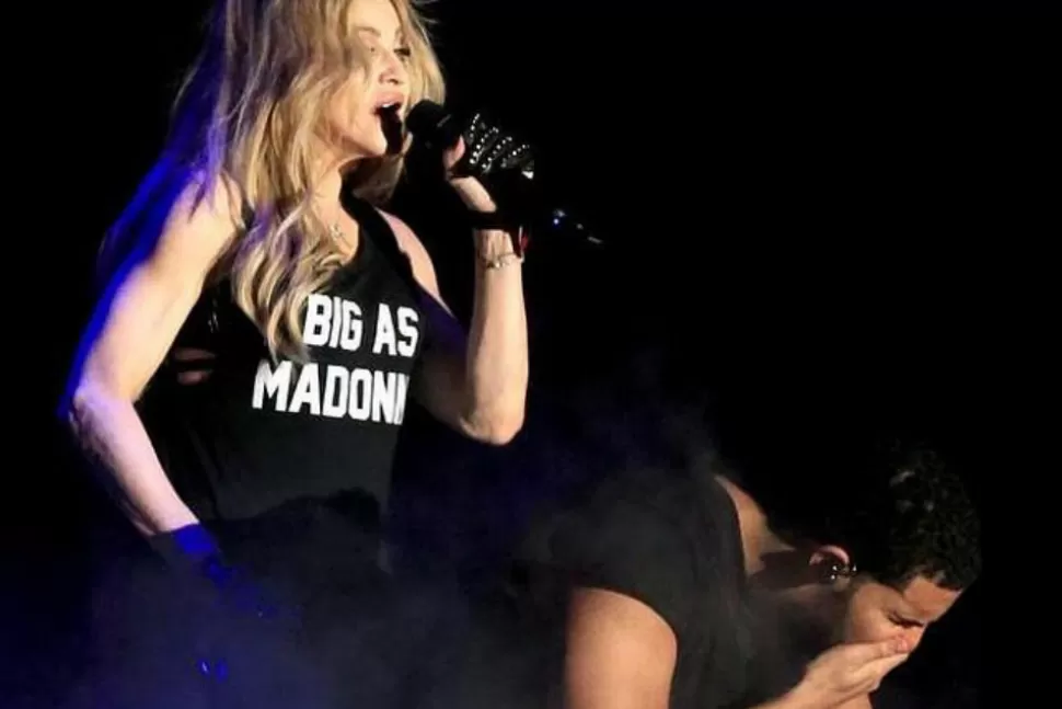 El rapero Drake aclara su reacción al beso de Madonna en Coachella