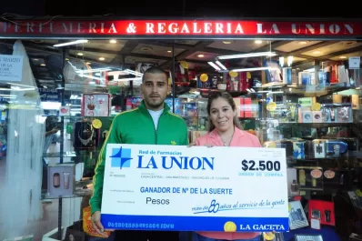 Compró perfumes y regalos en Farmacia La Unión