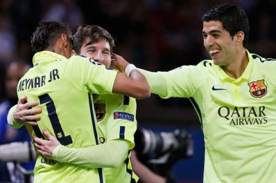 Barcelona le ganó al PSG en París y puso un pie en las semifinales